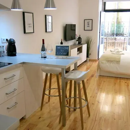 Apartment Beautiful In Mouraria Lisbon